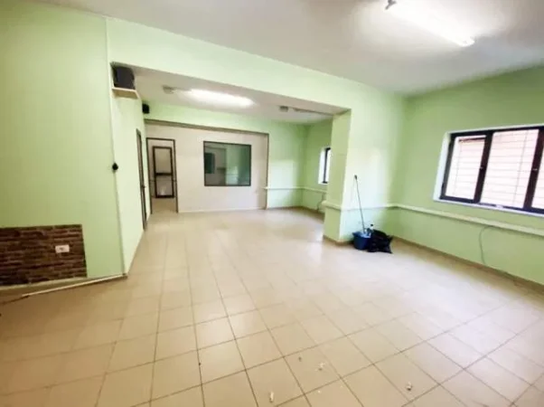 Tirane, jepet me qera zyre Kati 1, 140 m² 780 Euro (Hoxha Tahsim)