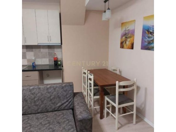 Tirane, jepet me qera apartament 2+1 Kati 0, 59 m² 400 Euro (Kopshti Botanik)