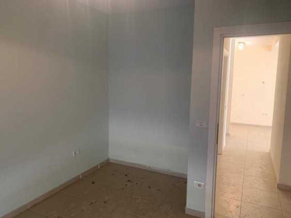 Tirane, shes apartament 2+1+BLK Kati 1, 104 m² 104.000 Euro (Tregu Elektrik)