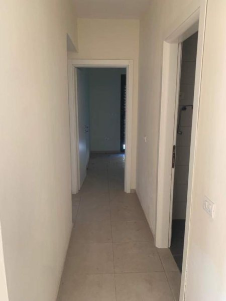 Tirane, shes apartament 2+1+BLK Kati 1, 104 m² 104.000 Euro (Tregu Elektrik)