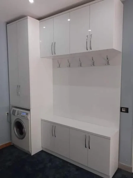 Tirane, Mobileri xhemsi ju ofron mobilje me porosi