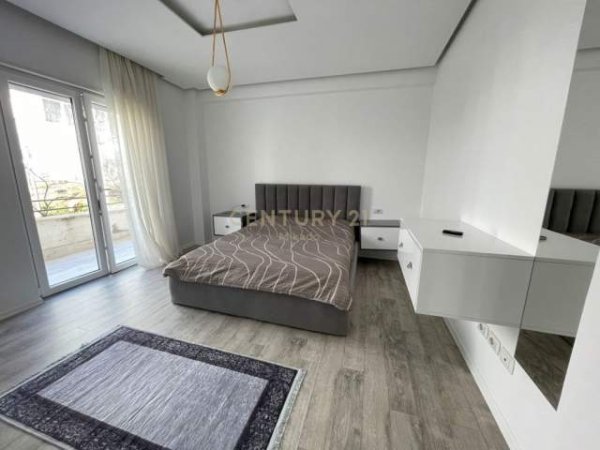 Tirane, jepet me qera apartament duplex 2+1+A+BLK Kati 1, 145 m² 800 Euro (Kodra e Diellit)