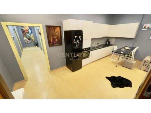 Tirane, jepet me qera apartament 2+1+BLK Kati 1, 105 m² 650 Euro (Dalip Topi)