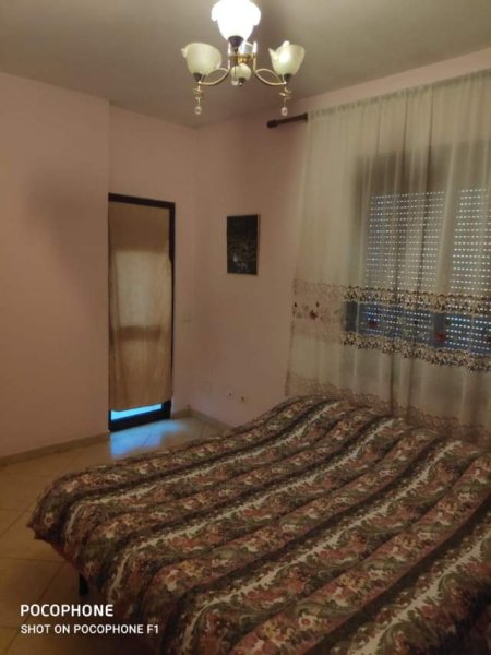 Tirane, jepet me qera apartament 2+1 Kati 4, 40.000 Leke, Komuna e Parisit Tirane