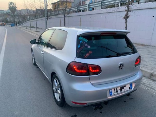 Tirane, shes makine Volkswagen Golf 6 Viti 2009, 4299 Euro