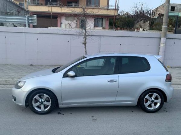 Tirane, shes makine Volkswagen Golf 6 Viti 2009, 4299 Euro