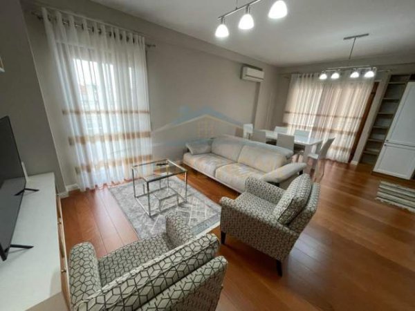 Tirane, shitet apartament 2+1+BLK Kati 2, 121 m² 300.000 Euro (Liqeni i Thate)