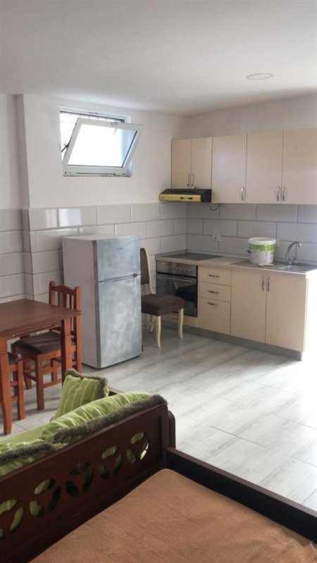Tirane, jap me qera garsonier 1 Katshe Kati 1, 45 m² 30000 Leke (Ruga Niko Avrami) Allias afer spitaleve