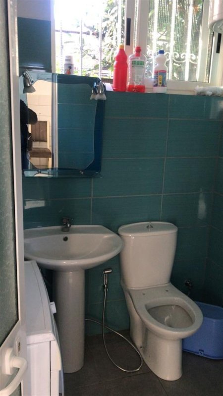 Tirane, jap me qera garsonier 1 Katshe Kati 1, 45 m² 30000 Leke (Ruga Niko Avrami) Allias afer spitaleve