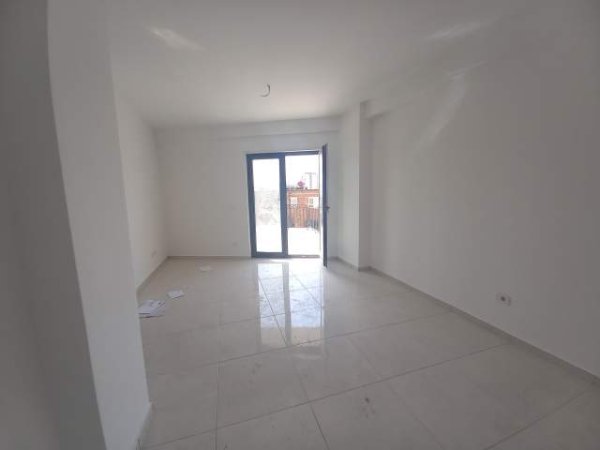 Tirane, jap me qera apartament 2+1+BLK Kati 4, 117 m² 550 Euro (Rruga papa kristo negovani)