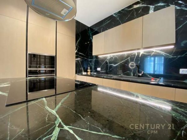 Tirane, jepet me qera apartament 1+1 Kati 1, 90 m² 1.400 Euro