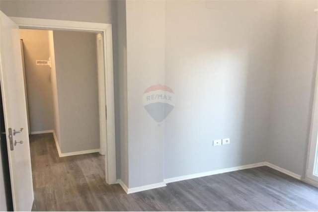 Tirane, jepet me qera apartament 2+1 Kati 5, 75 m² 400 Euro (Rruga e Dibres)