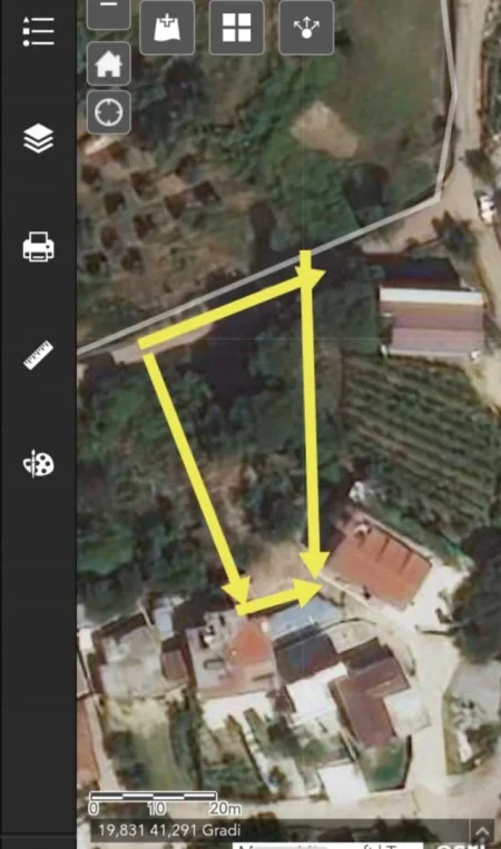 Tirane, shes truall 850 m2 350€ m2 (Mjull)