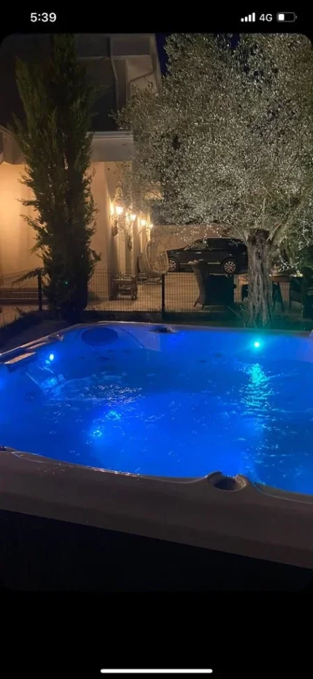 Tirane, shes Vile 2 Katshe 450.000 Euro (Vaqarr)