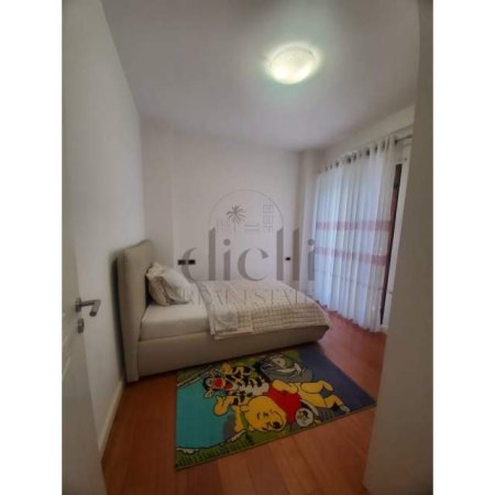 Tirane, shitet apartament 3+1 Kati 4, 134 m² 300.000 Euro (Liqeni i Tiranes)