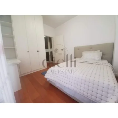 Tirane, jepet me qera apartament 3+1+BLK Kati 4, 134 m² 1.000 Euro (Liqeni i Thate)