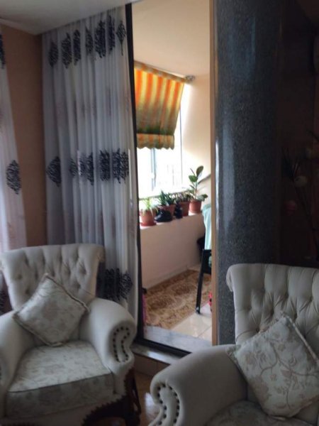 Tirane, jepet me qera apartament 1+1 Kati 9, 70 m² 600 Euro (rruga e kosovareve)