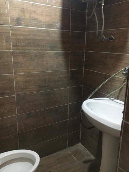 Tirane, jepet me qera garsonier Kati 1, 25 m² 15.000 Leke (21 Dhjetori)