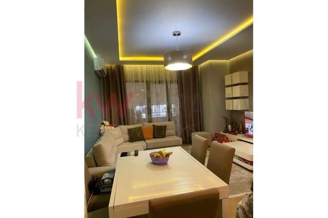 Tirane, jepet me qera apartament 2+1 Kati 6, 93 m² 38.000 Leke (Yzberisht)