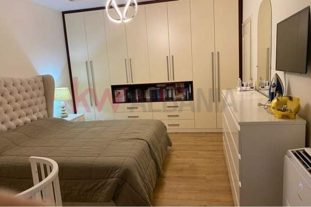 Tirane, jepet me qera apartament 2+1 Kati 6, 93 m² 38.000 Leke (Yzberisht)