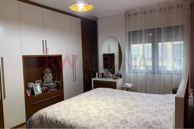 Tirane, jepet me qera apartament 2+1 Kati 6, 93 m² 38.000 Leke (Yzberisht)