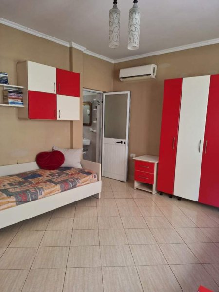 Tirane, jepet me qera apartament 1+1+BLK Kati 1, 60 m² 25.000 Leke (Farke)
