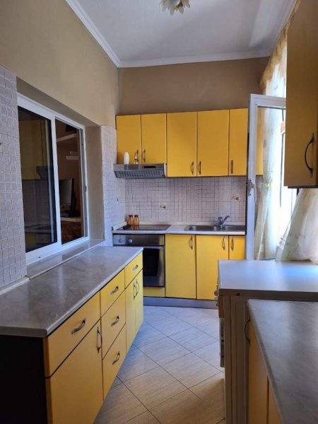Tirane, jepet me qera apartament 1+1+BLK Kati 1, 60 m² 25.000 Leke (Farke)