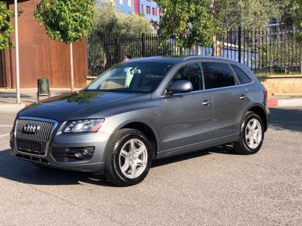 Tirane, shes xhip Audi Q5 2.0 BENZIN QUATTRO PANORAMA Viti 2012,