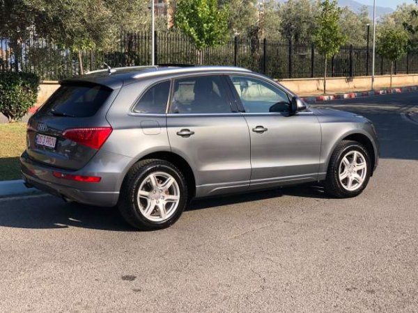 Tirane, shes xhip Audi Q5 2.0 BENZIN QUATTRO PANORAMA Viti 2012,