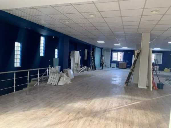 Tirane, jepet me qera zyre Kati 2, 240 m² 2500 Euro (BULEVARDI ZOGU 1)