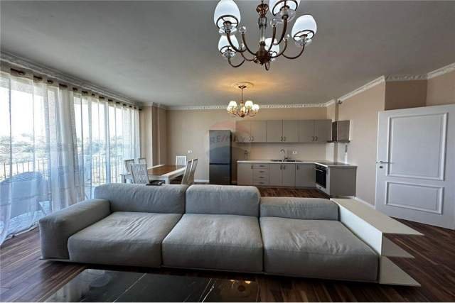 Tirane, jepet me qera apartament 2+1 127 m² 900 Euro (Liqeni Thate)