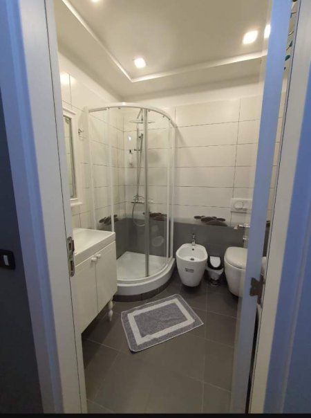 Tirane, shitet apartament 1+1+BLK Kati 8, 62 m² 170.000 Euro (Rruga Kajo Karafili)