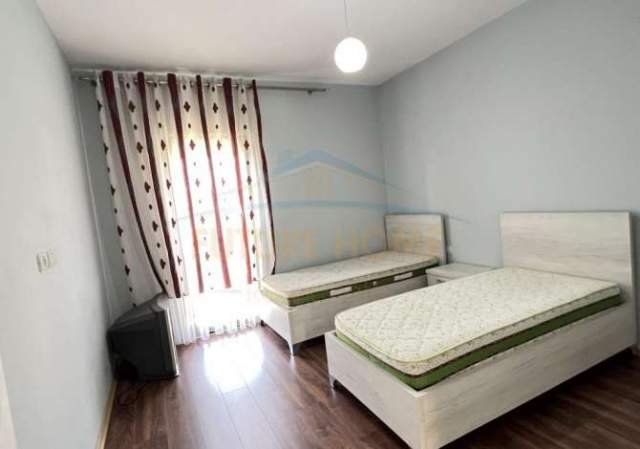 Tirane, jepet me qera apartament 2+1+BLK Kati 6, 108 m² 500 Euro (Kompleksi Green City)