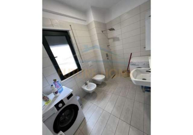 Tirane, jepet me qera apartament 2+1+BLK Kati 6, 108 m² 500 Euro (Kompleksi Green City)