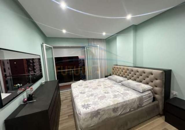 Tirane, jepet me qera apartament 3+1+A+BLK Kati 5, 107 m² 600 Euro (Kompleksi Green City)