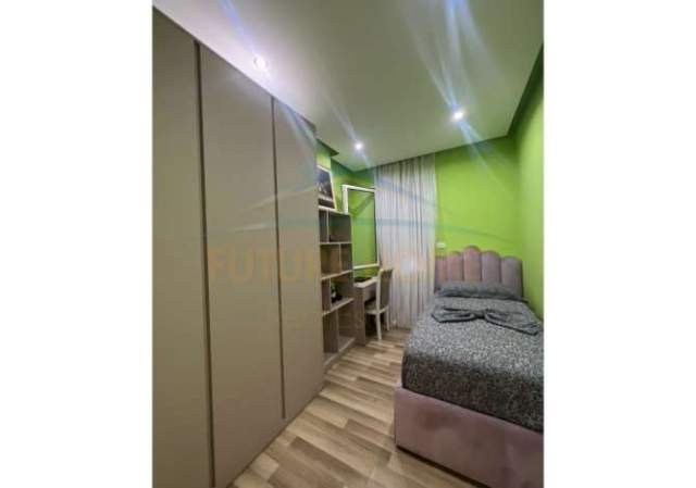 Tirane, jepet me qera apartament 3+1+A+BLK Kati 5, 107 m² 600 Euro (Kompleksi Green City)