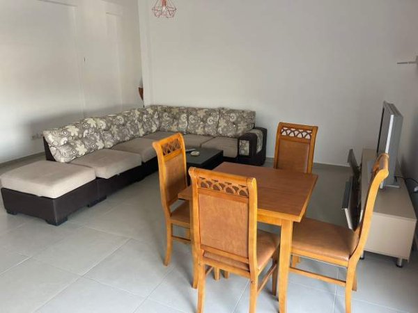 Tirane, jepet me qera apartament 2+1+BLK Kati 3, 120 m² 600 Euro (Rruga Peti)