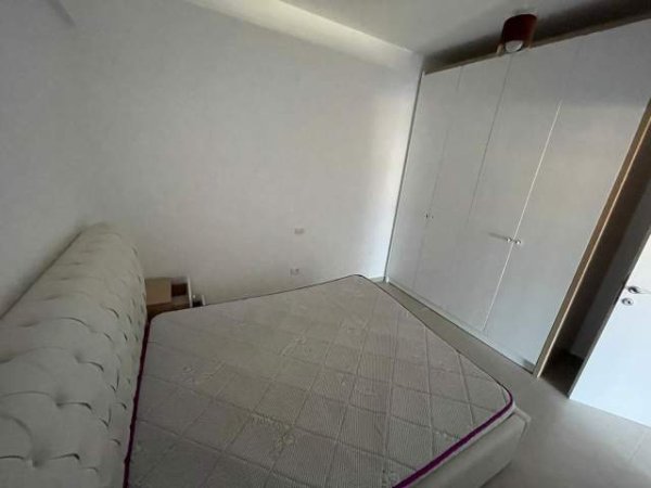 Tirane, jepet me qera apartament 2+1+BLK Kati 3, 120 m² 600 Euro (Rruga Peti)