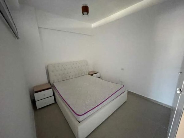 Tirane, jepet me qera apartament 2+1+BLK Kati 3, 120 m² 600 Euro (Rruga Peti)