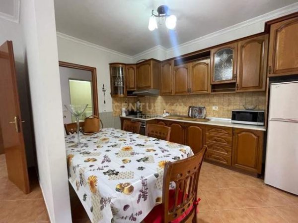 Tirane, jepet me qera apartament Kati 5, 114 m² 500 Euro (panorama)