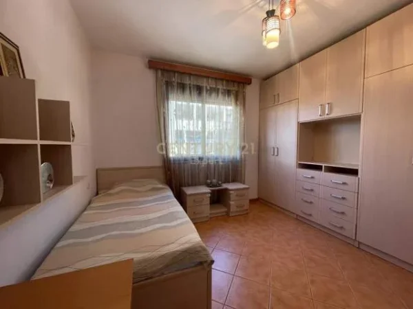 Tirane, jepet me qera apartament Kati 5, 114 m² 500 Euro (panorama)