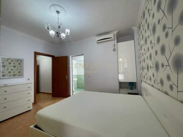 Tirane, jepet me qera apartament Kati 5, 114 m² 500 Euro (panorama)