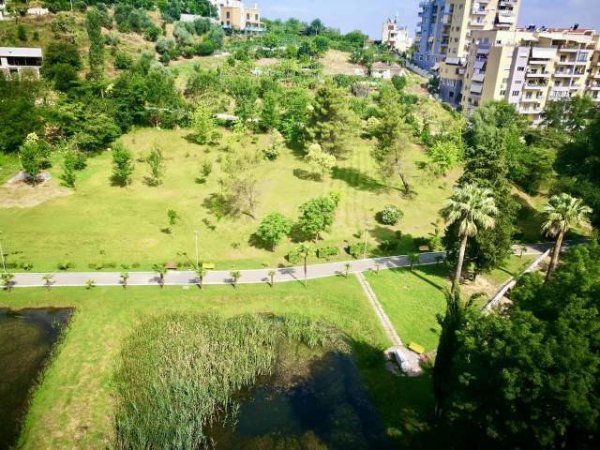 Shqiperi, shes apartament 3+1 300 m² Euro (Kopshti Zoologjik)