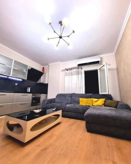 Tirane, shes apartament 2+1 96 m² 169.000 Euro (21 Dhjetori,Bar Oslo, brenda Unazes)