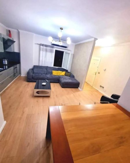 Tirane, shes apartament 2+1 96 m² 169.000 Euro (21 Dhjetori,Bar Oslo, brenda Unazes)