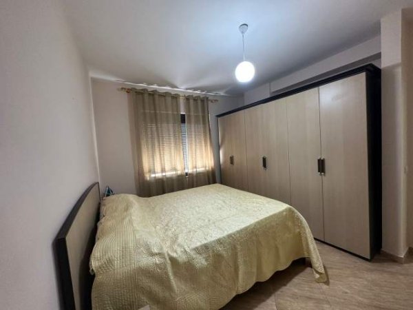 Tirane, jepet me qera apartament Kati 5, 104 m² 450 Euro (Unaza e Re)