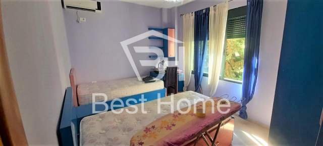 Tirane, jepet me qera apartament 2+1+A+BLK Kati 3, 90 m² 450 Euro (Rruga Rrapo Hekali, prane Eleonores)