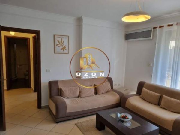 Tirane, jepet me qera apartament 1+1+A+BLK Kati 3, 70 m² 550 Euro (MYSLYM SHYRI)