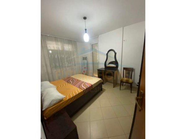 Tirane, jepet me qera apartament 1+1 Kati 2, 101 m² 600 Euro (KODRA E DIELLIT)