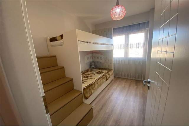Tirane, jepet me qera apartament 3+1 Kati 1, 120 m² 650 Euro (Don Bosko)